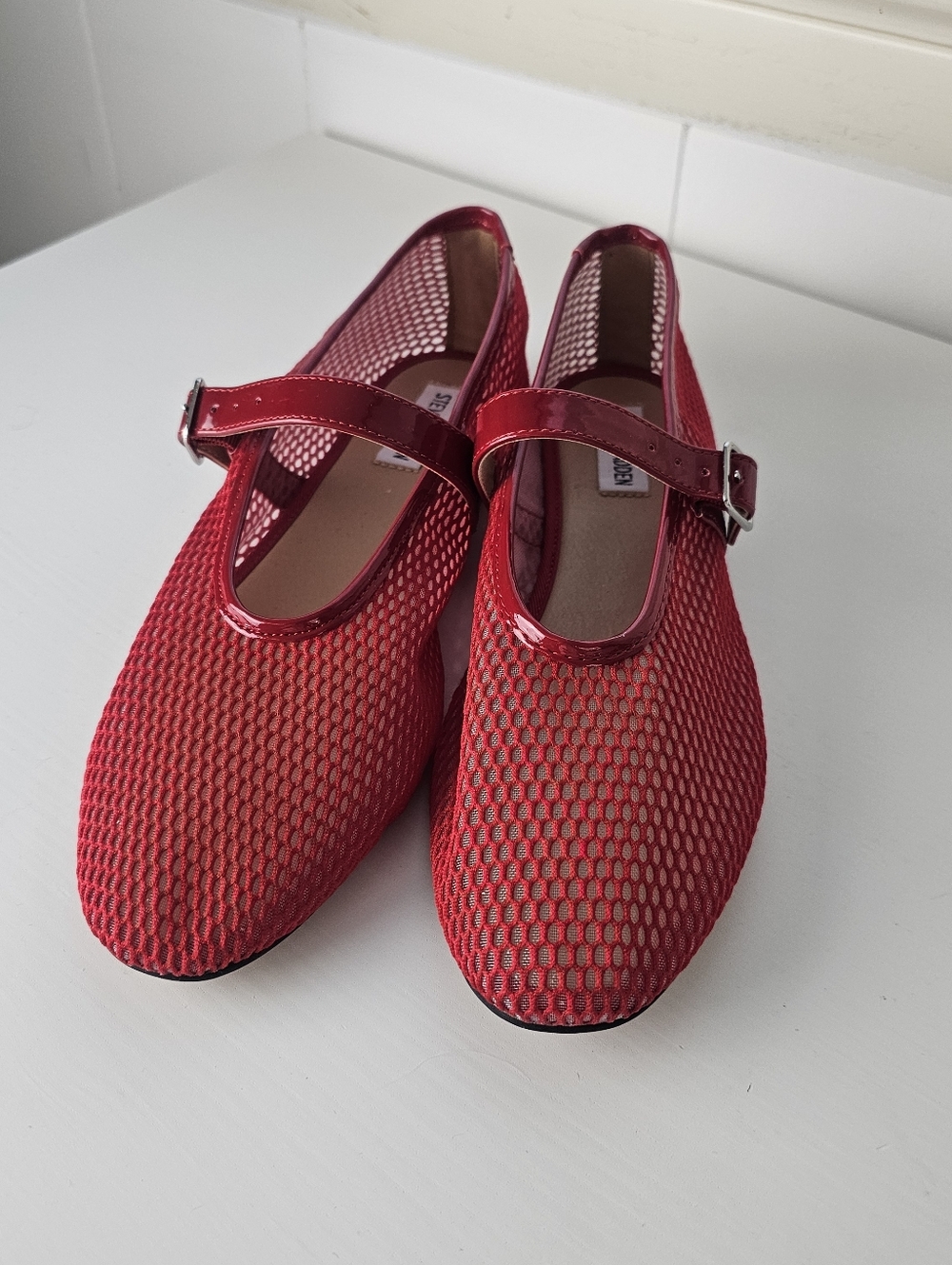 Steve Madden Women's Dreaming Mesh Mary Jane Flats Red Size 11 - Picture 8 of 10